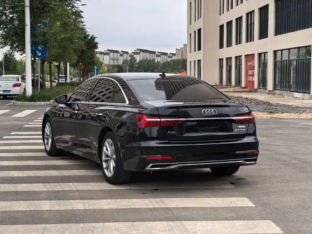 Audi A6L — фото 8