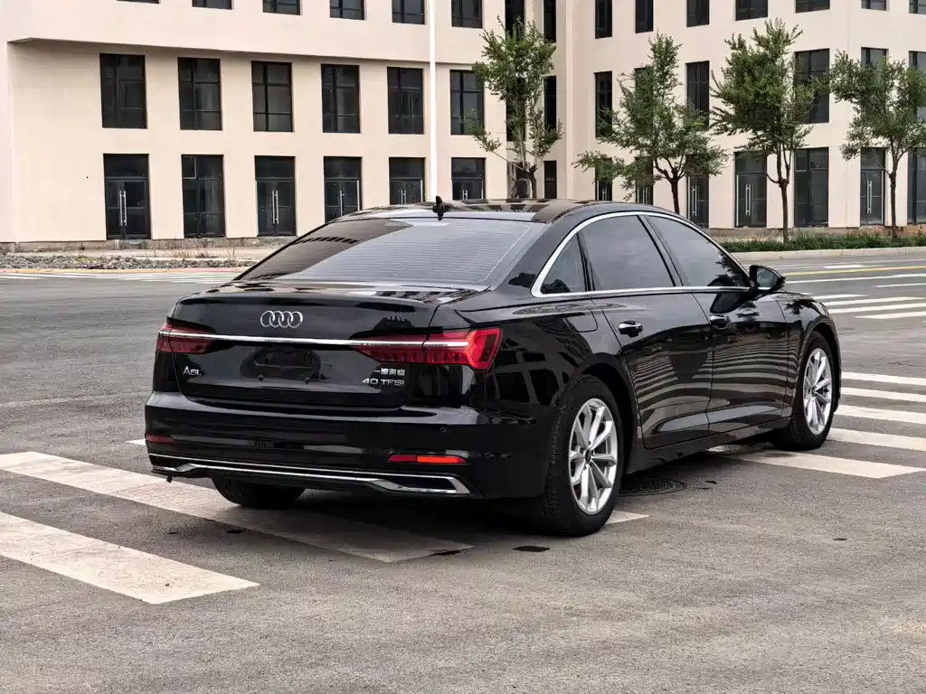 Audi A6L — фото 9