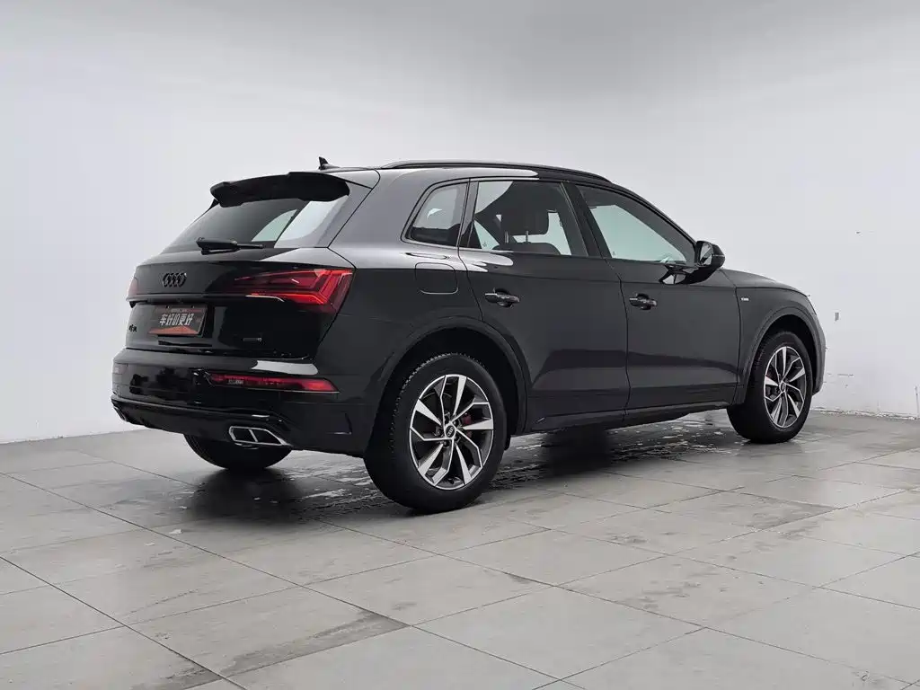 Audi Q5L — фото 2