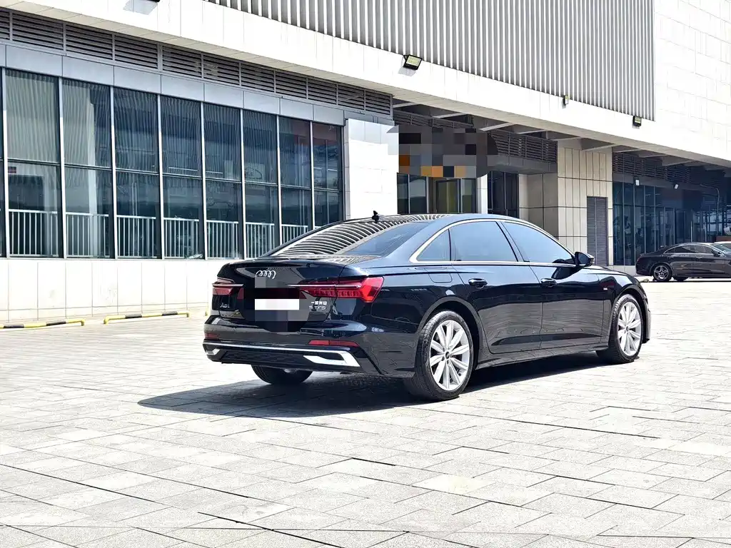 Audi A6L — фото 9