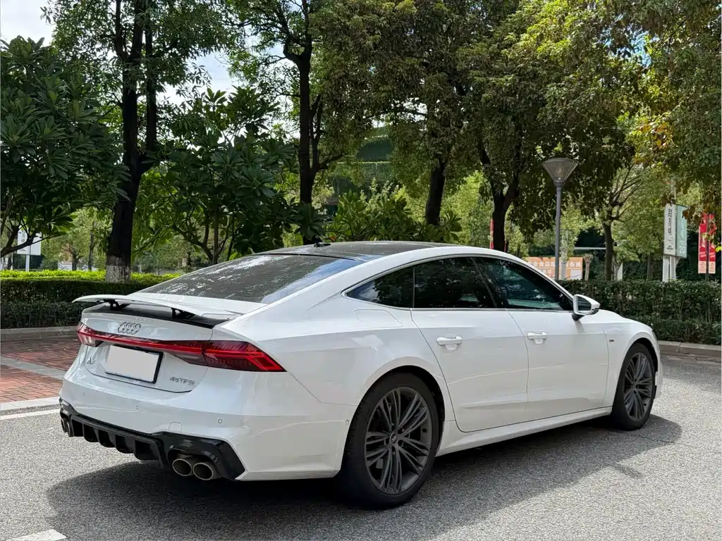 Audi A7 — фото 6