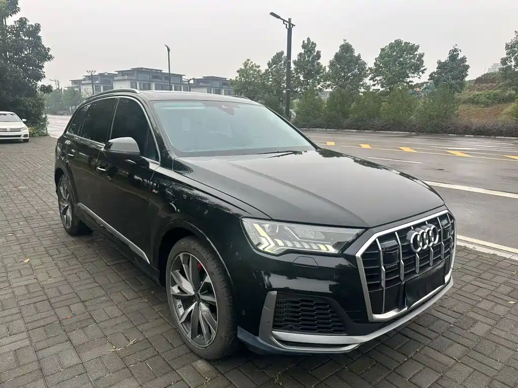 Audi Q7 — фото 4