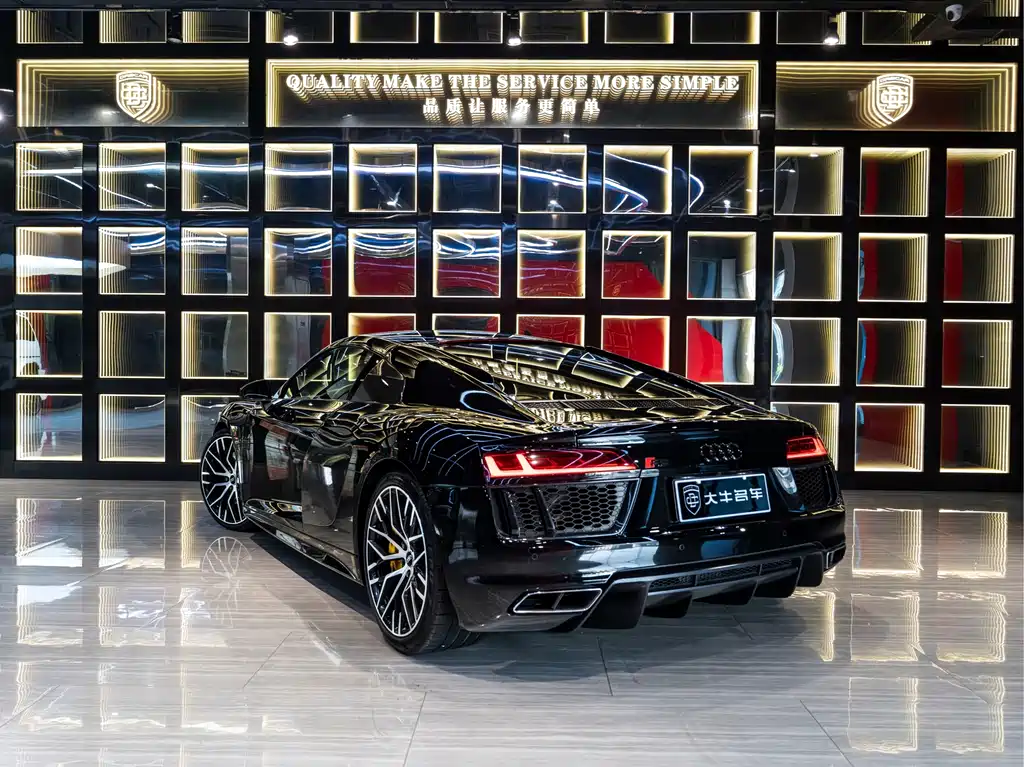 Audi R8 — фото 4