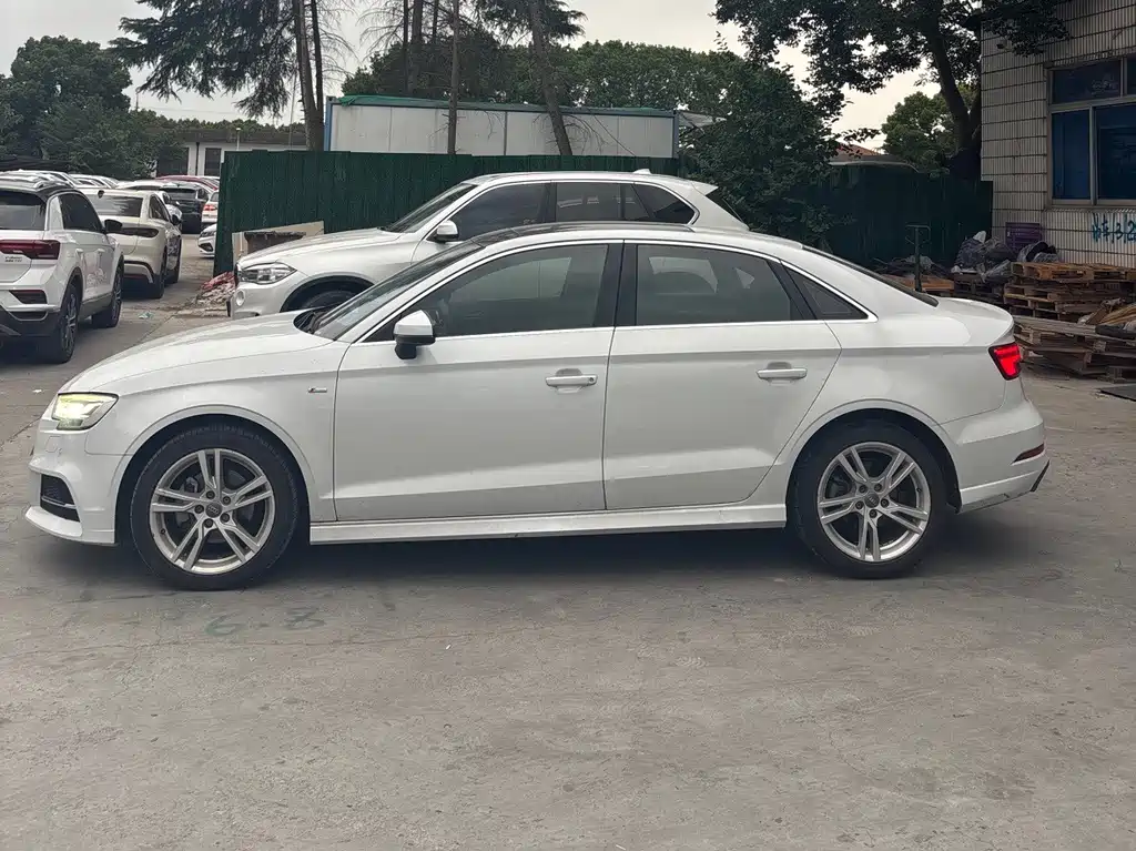Audi A3 — фото 3