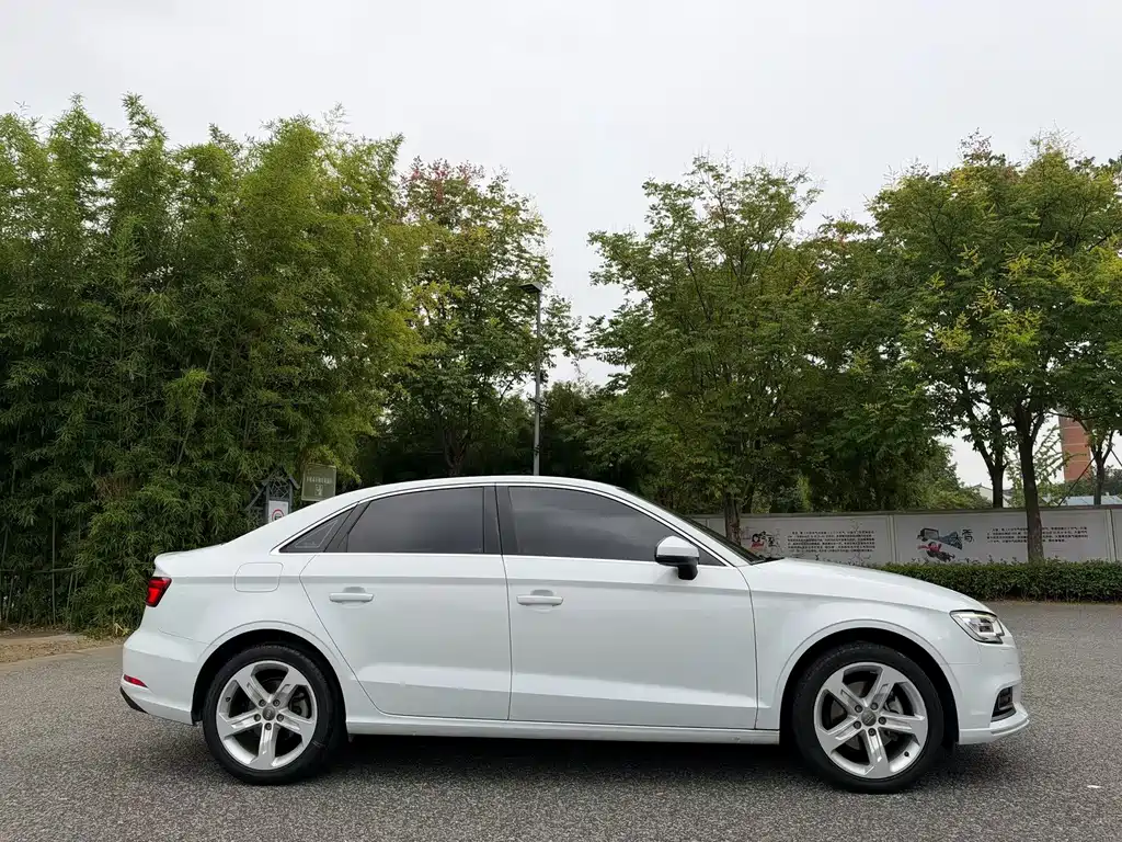 Audi A3 — фото 3