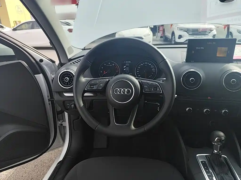 Audi A3 — фото 11