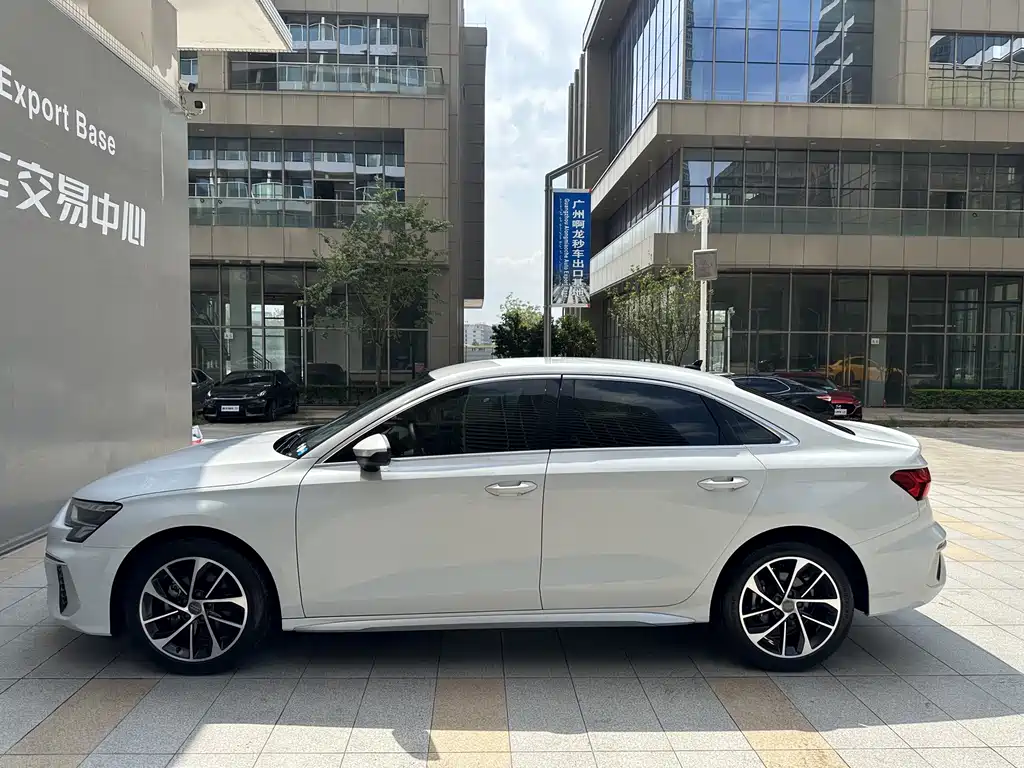 Audi A3 — фото 3