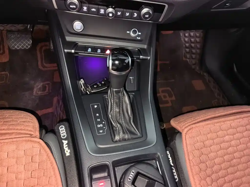 Audi Q3 Sportback — фото 14