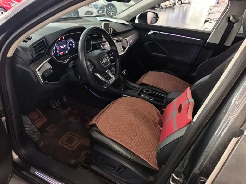 Audi Q3 Sportback — фото 15