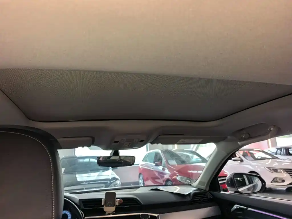 Audi Q3 Sportback — фото 18