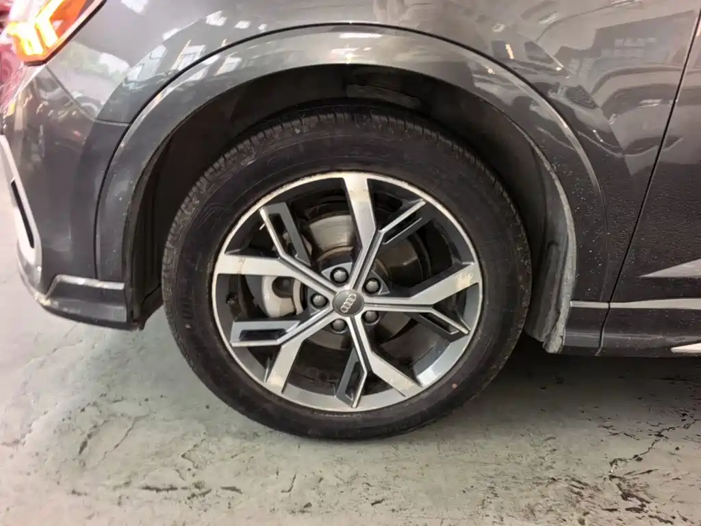 Audi Q3 Sportback — фото 23