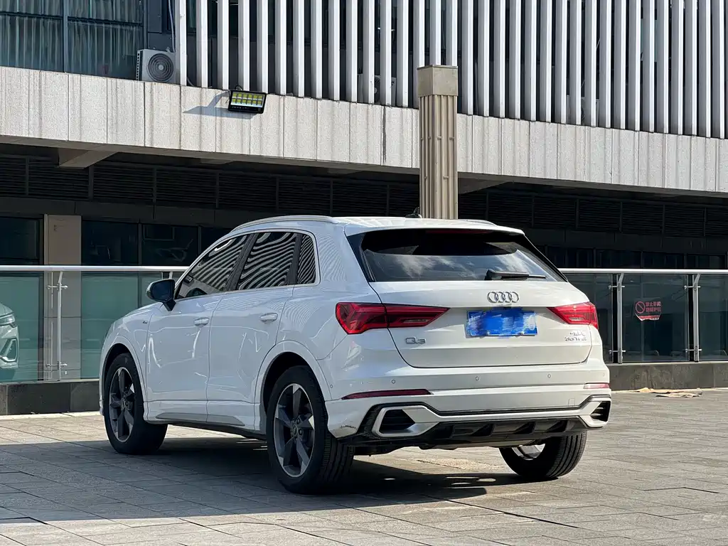 Audi Q3 — фото 6