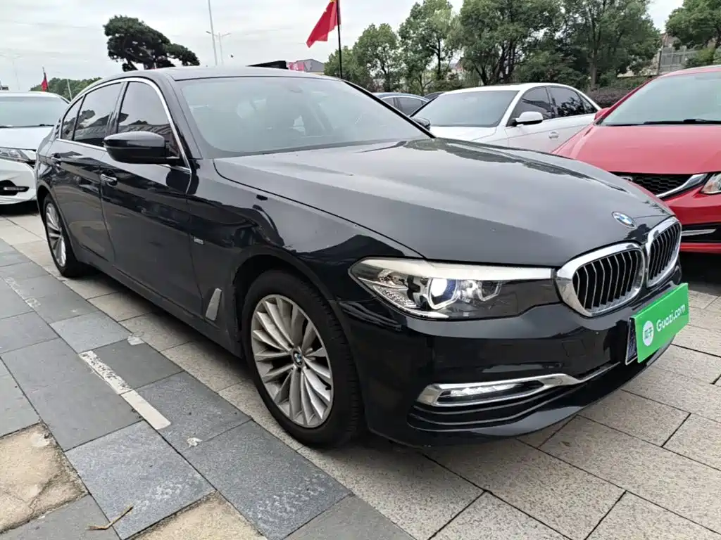 BMW 5 Series — фото 4