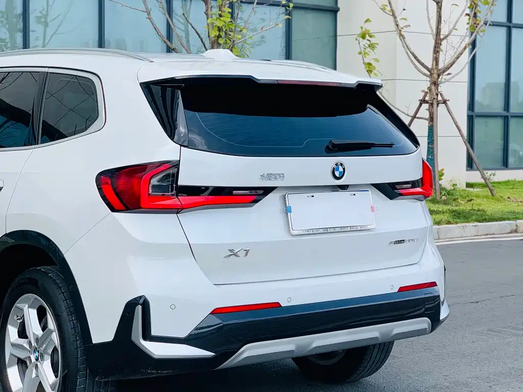 BMW X1 — фото 11