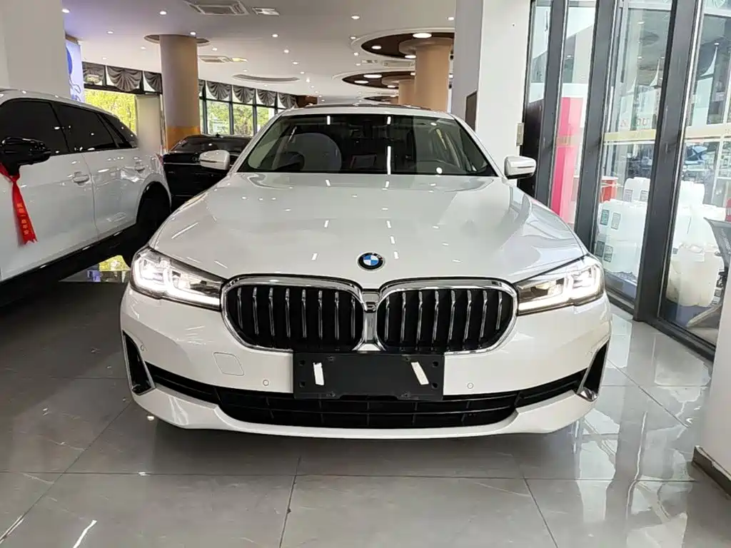 BMW 5 Series — фото 3