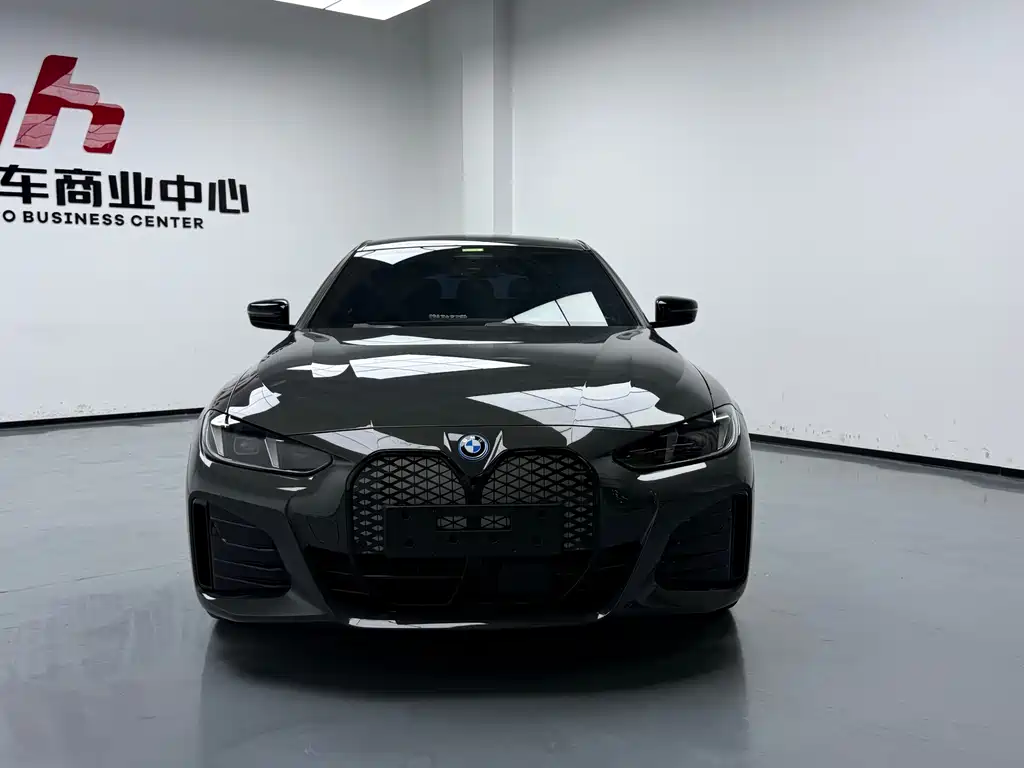 BMW i4 — фото 3