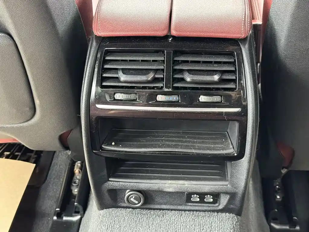 BMW 5 Series — фото 18