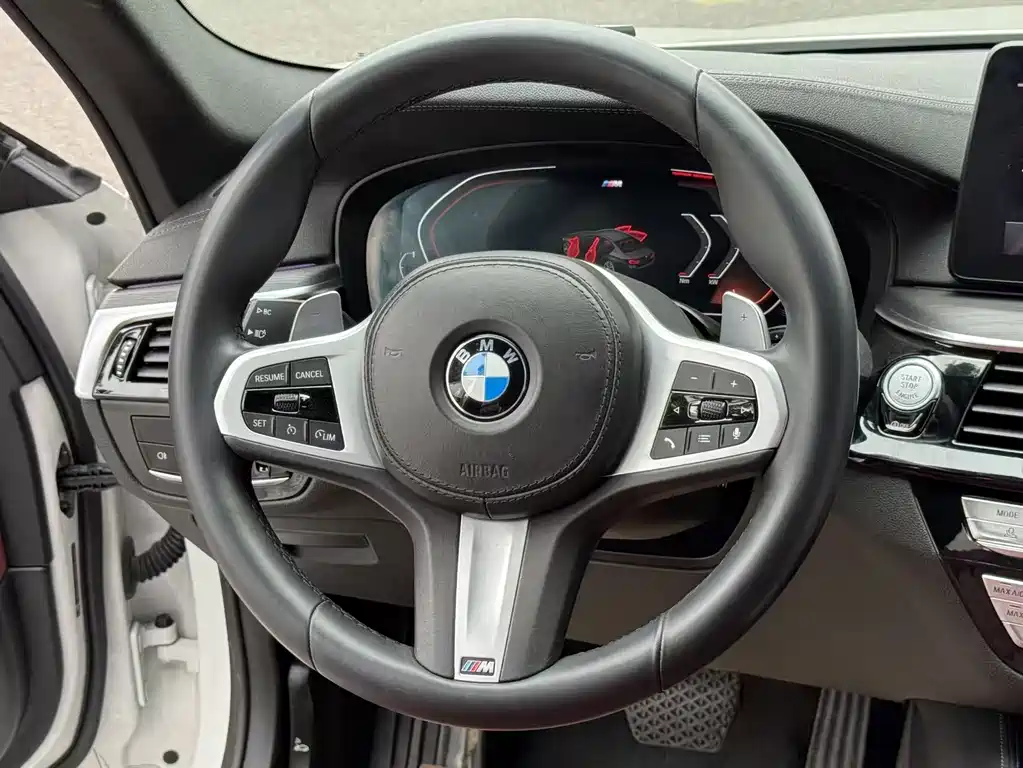 BMW 5 Series — фото 10