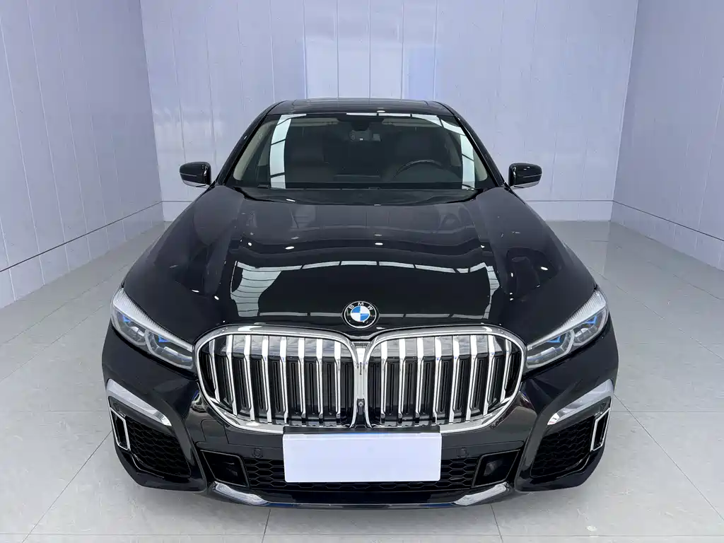 BMW 7 Series — фото 2