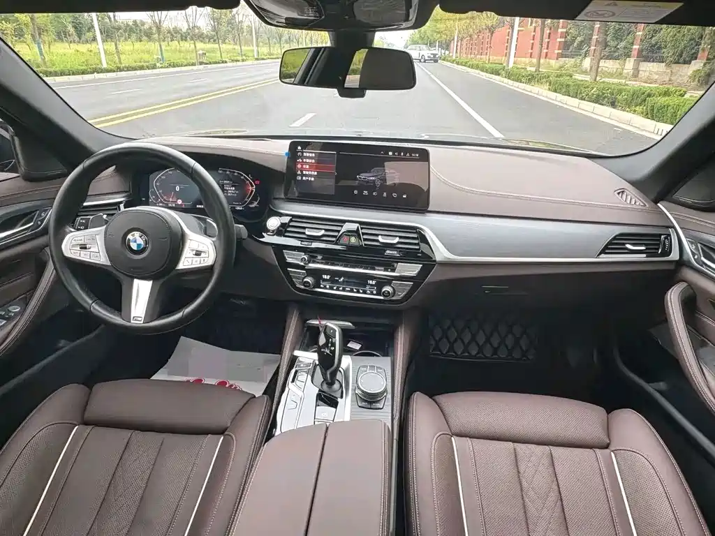BMW 5 Series — фото 4