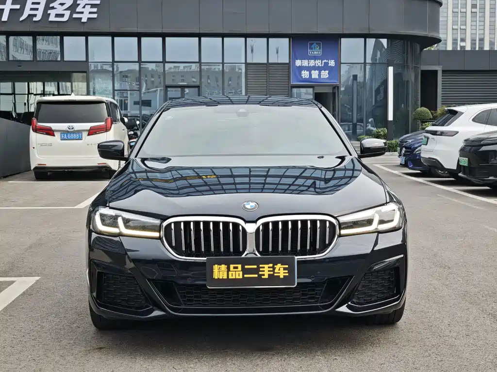 BMW 5 Series — фото 2