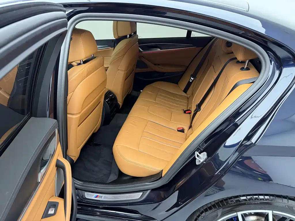 BMW 5 Series (Import) — фото 9