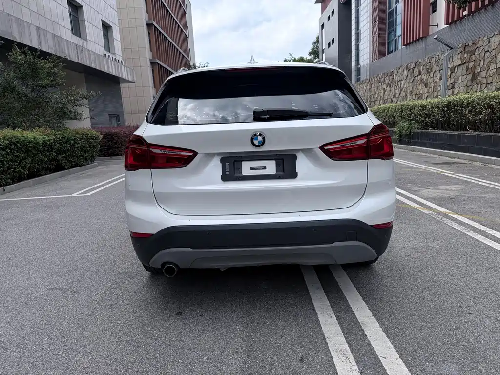 BMW X1 — фото 10
