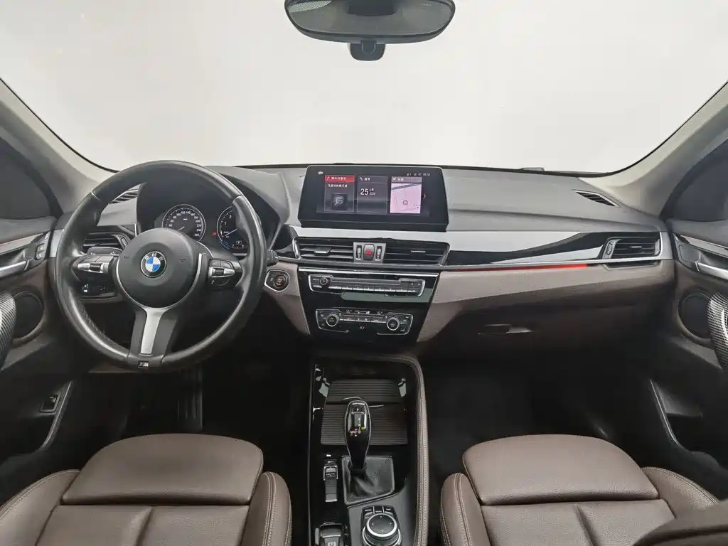 BMW X1 — фото 5