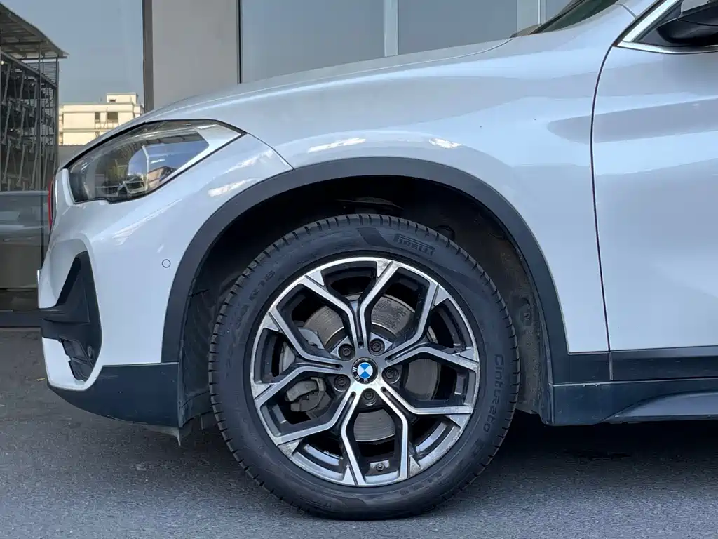 BMW X1 — фото 3