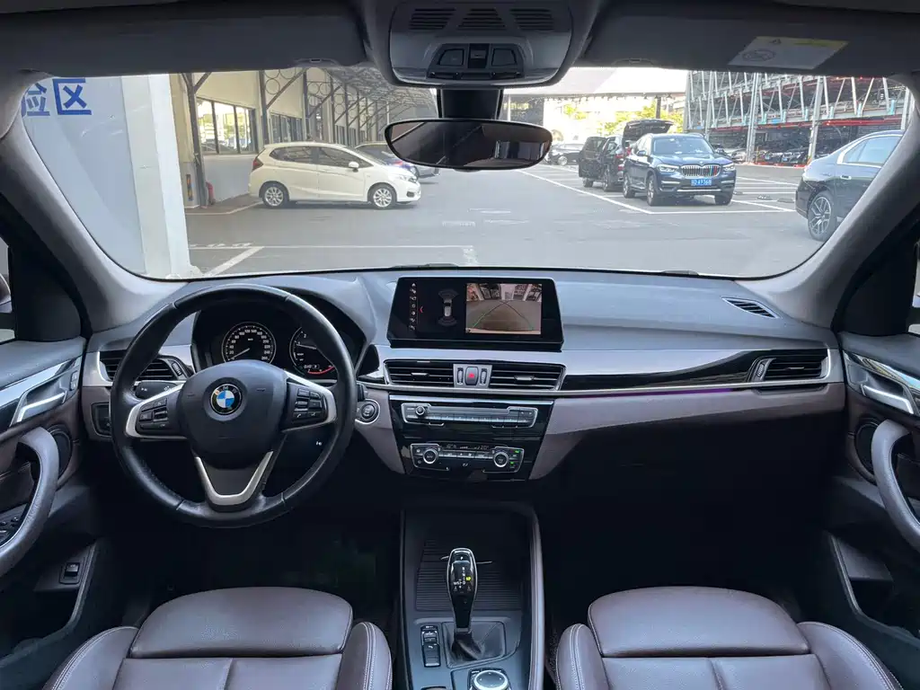 BMW X1 — фото 10