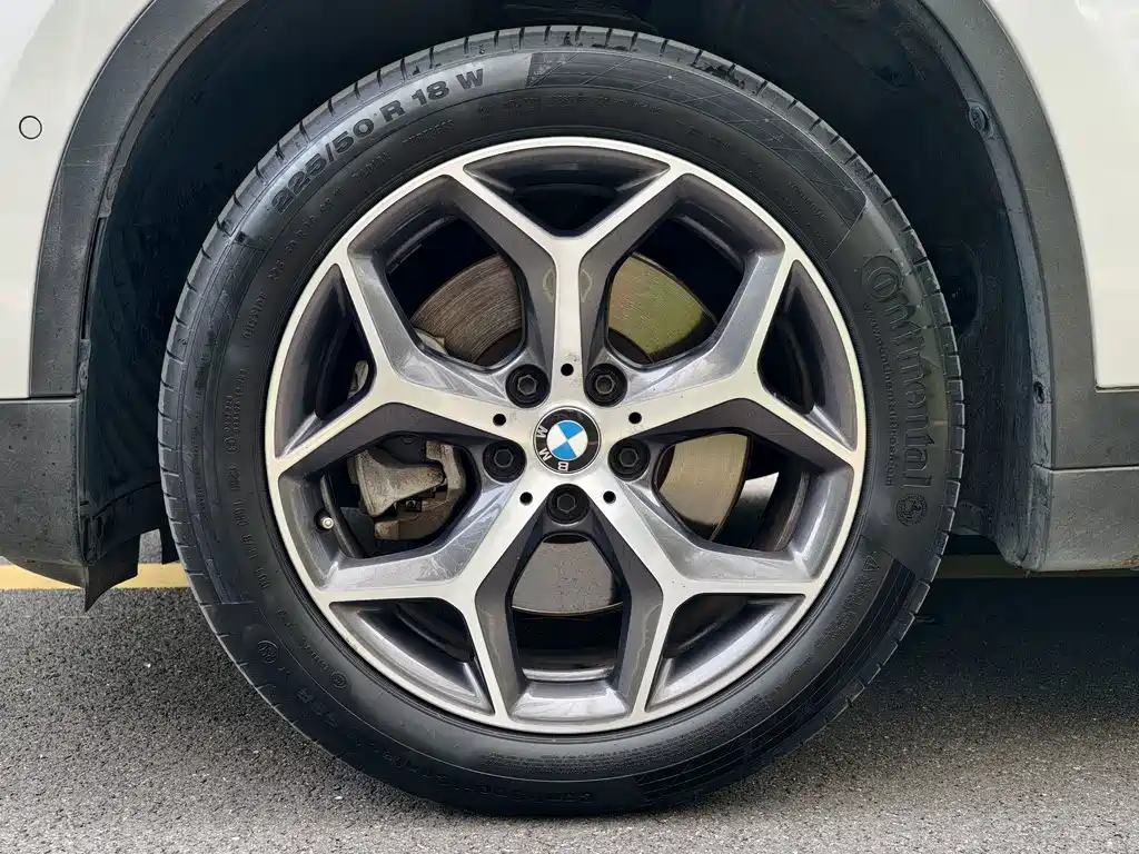BMW X1 — фото 11