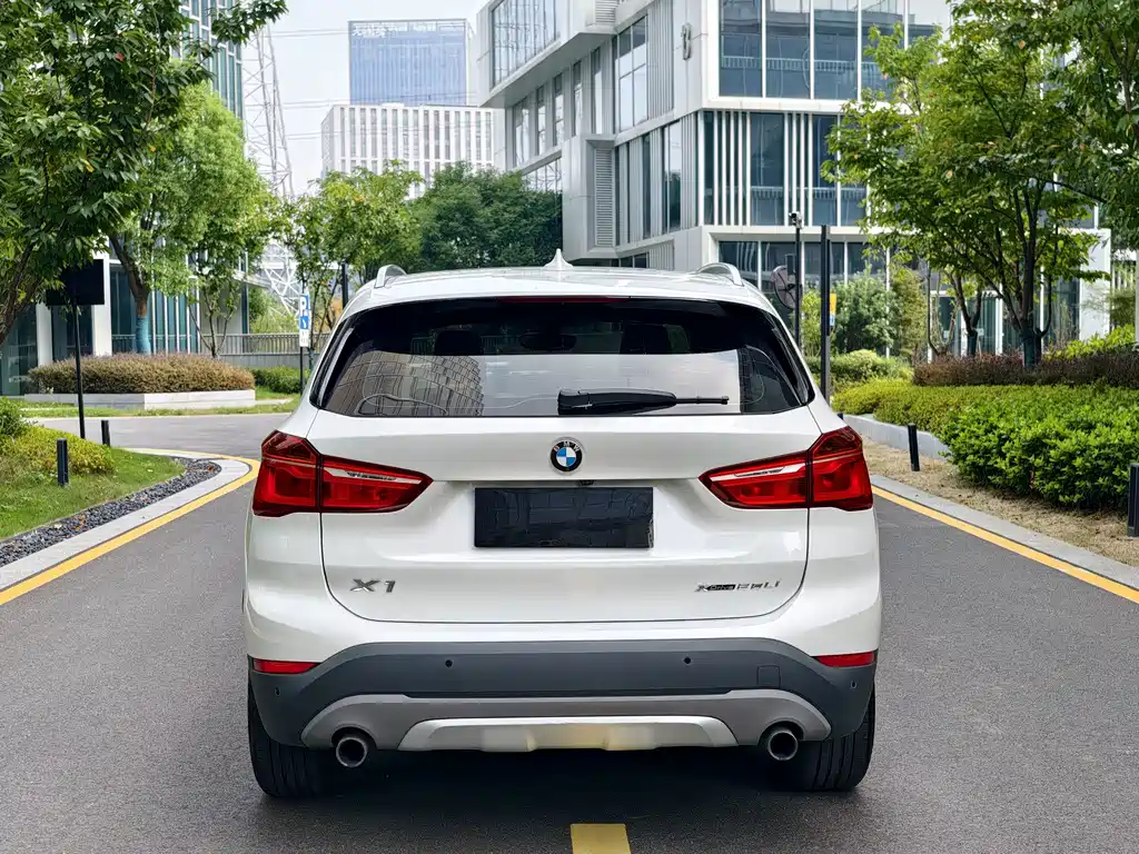 BMW X1 — фото 7