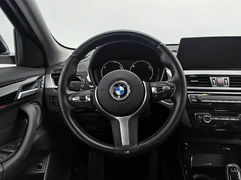 BMW X2 — фото 11