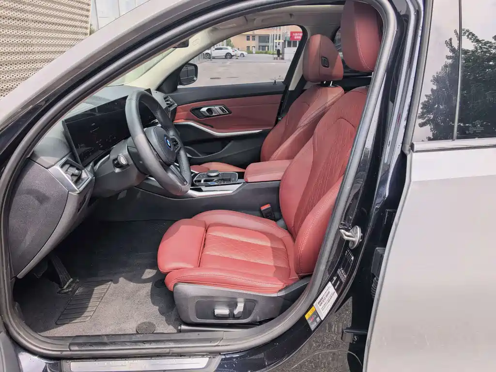 BMW i3 — фото 13