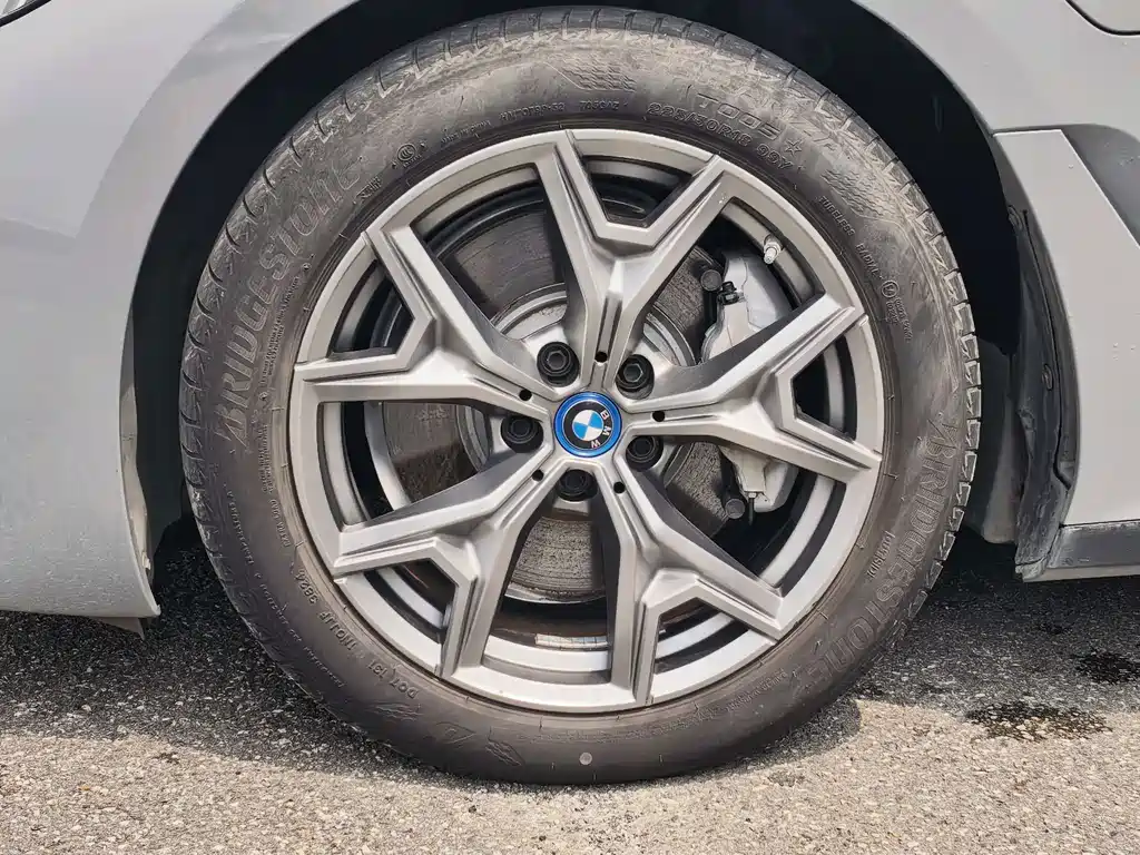 BMW i3 — фото 18