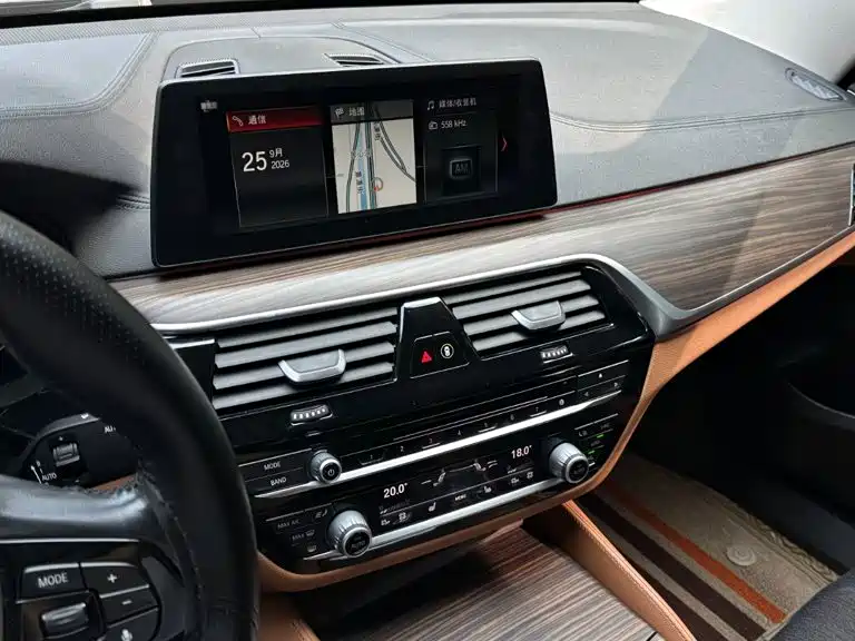 BMW 6 Series GT — фото 9