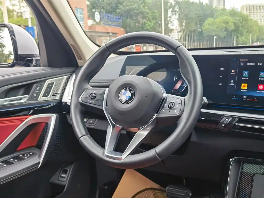 BMW X1 — фото 11