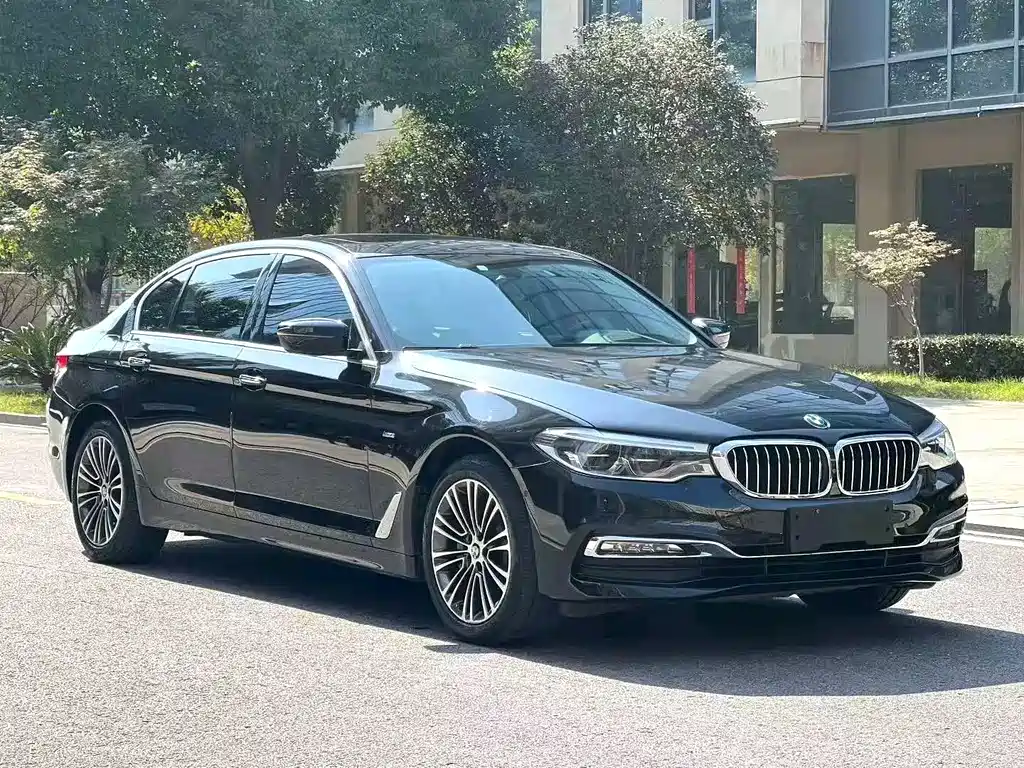 BMW 5 Series — фото 2