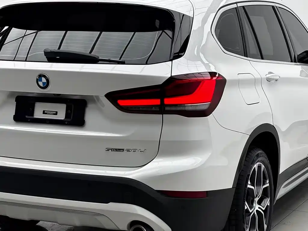 BMW X1 — фото 10
