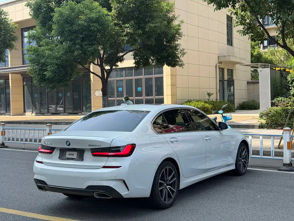 BMW 3 Series — фото 11