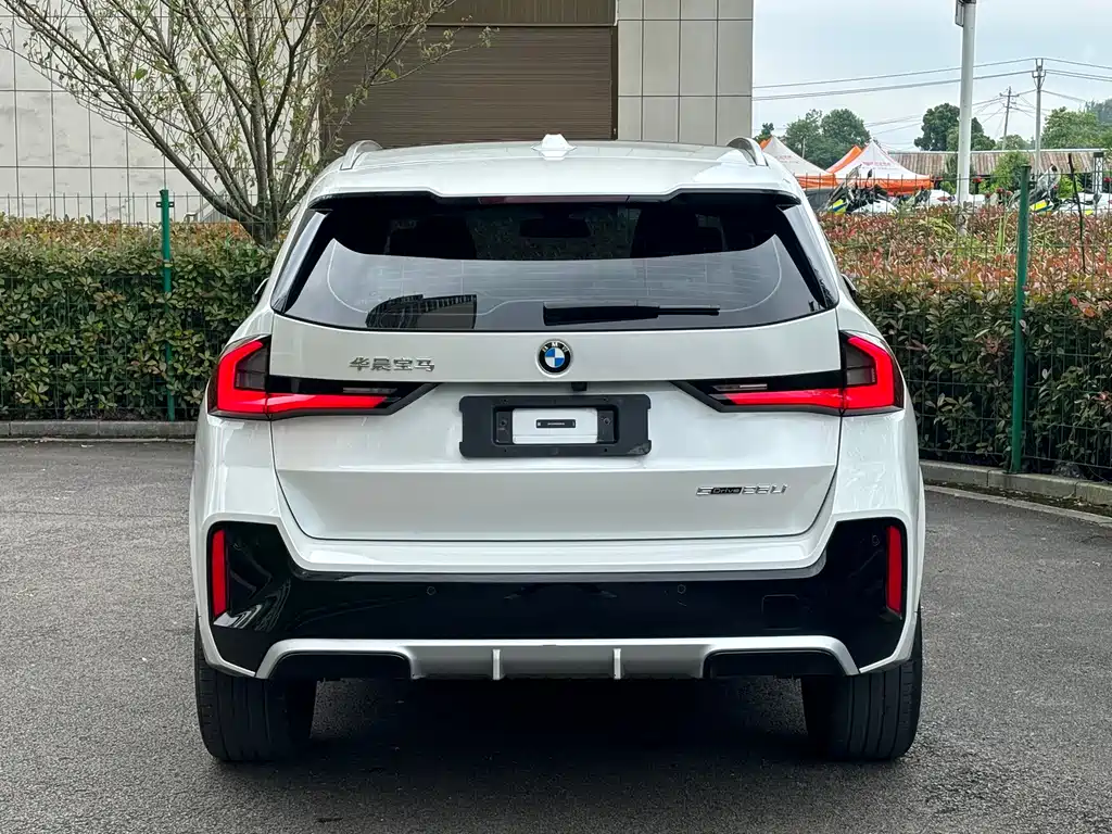 BMW X1 — фото 9