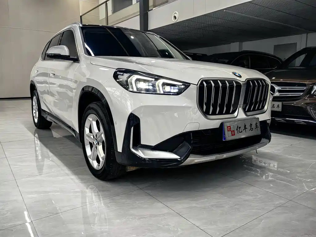 BMW X1 — фото 3