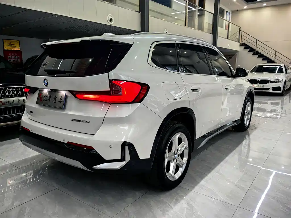 BMW X1 — фото 6