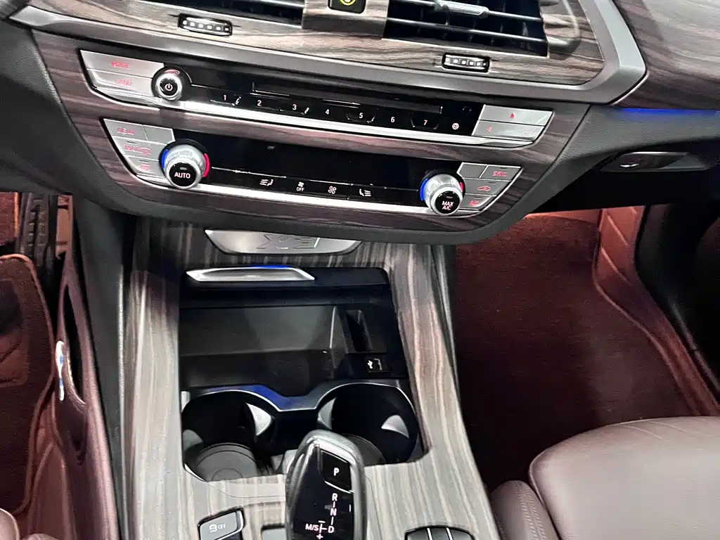 BMW X3 — фото 23