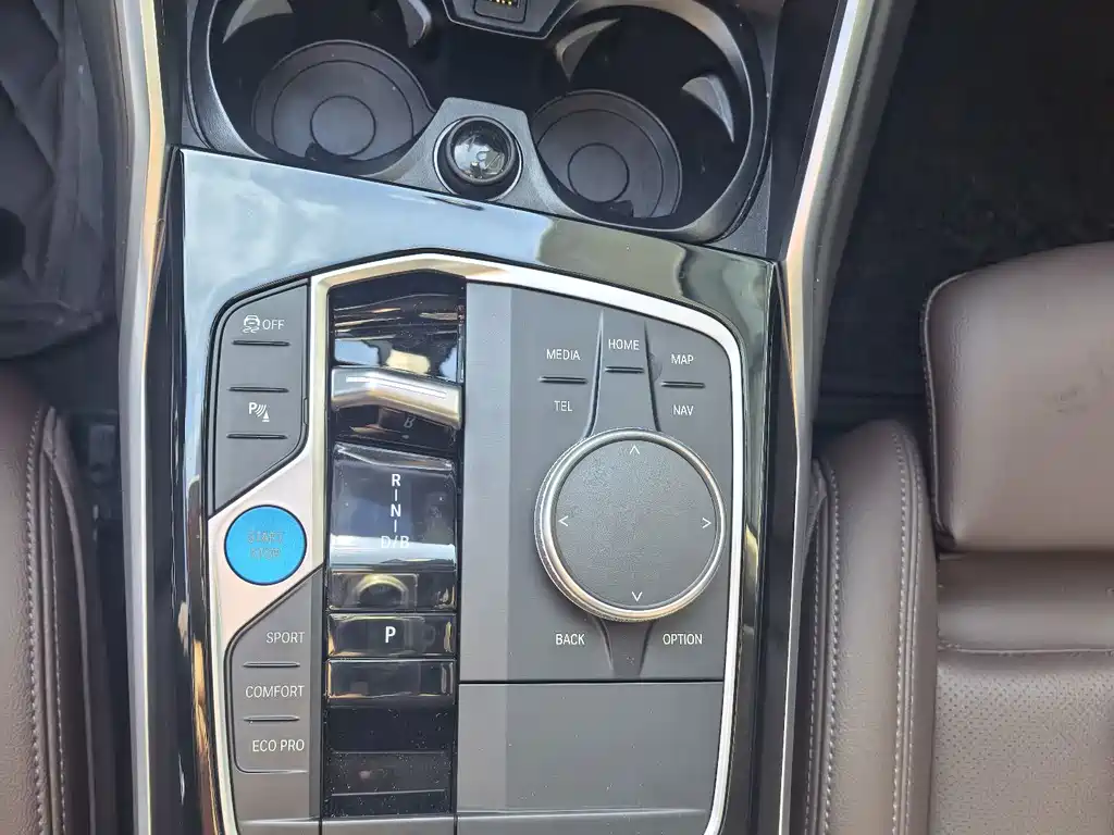BMW i3 — фото 8