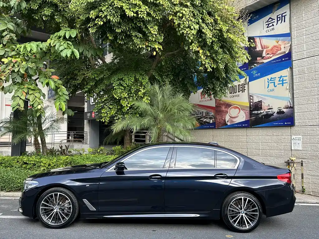 BMW 5 Series — фото 3