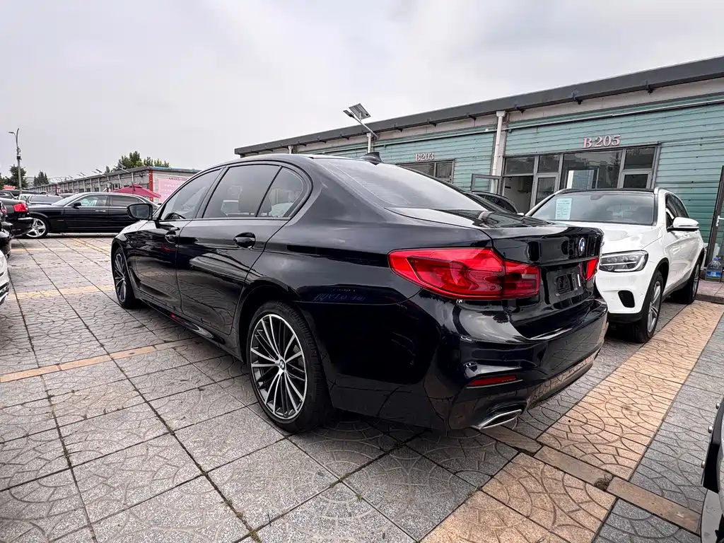 BMW 5 Series — фото 3
