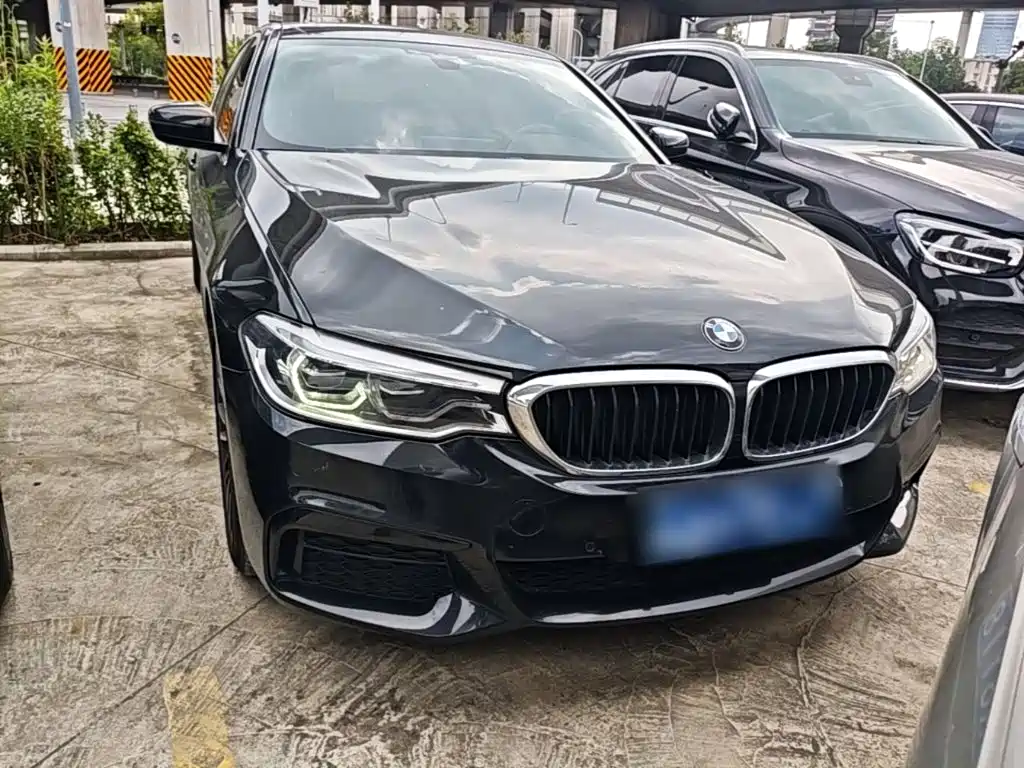 BMW 5 Series — фото 3