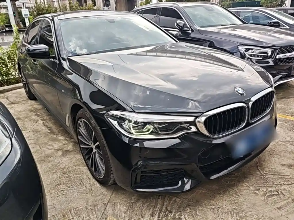 BMW 5 Series — фото 4