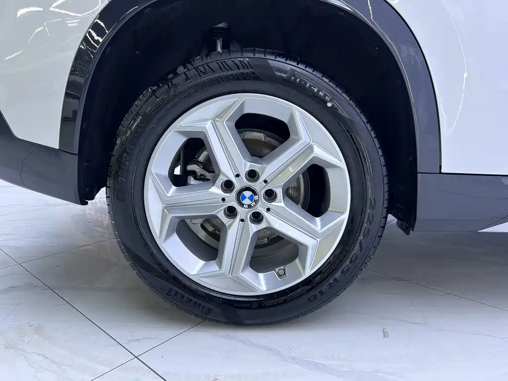 BMW X1 — фото 19